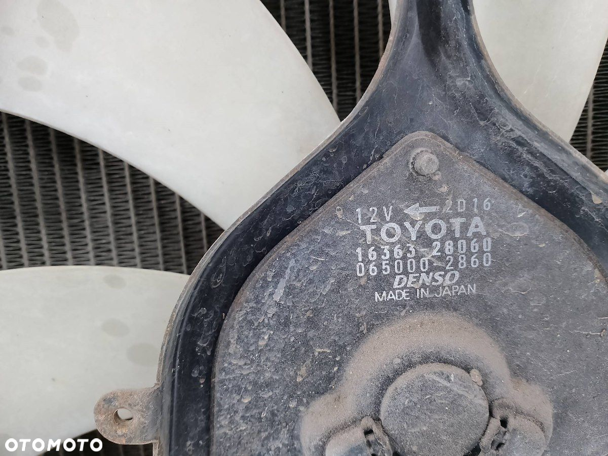 CHŁODNICA Z WENTYLATOREM TOYOTA RAV4 II (00-06)  16363-28060 1.8 VVT-I - 4