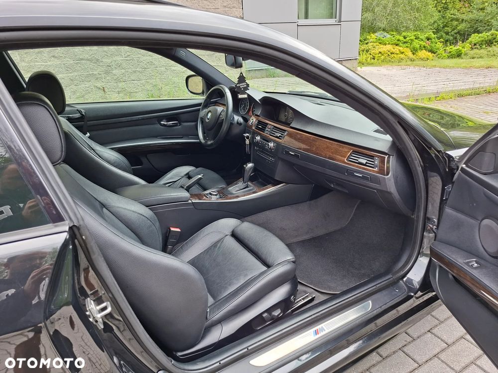 BMW Seria 3 335i M Sport Edition - 12