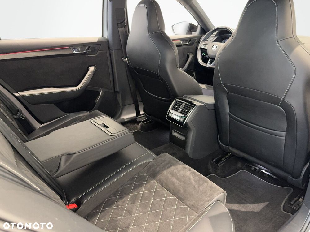 Skoda Superb 2.0 TSI Sportline DSG - 17