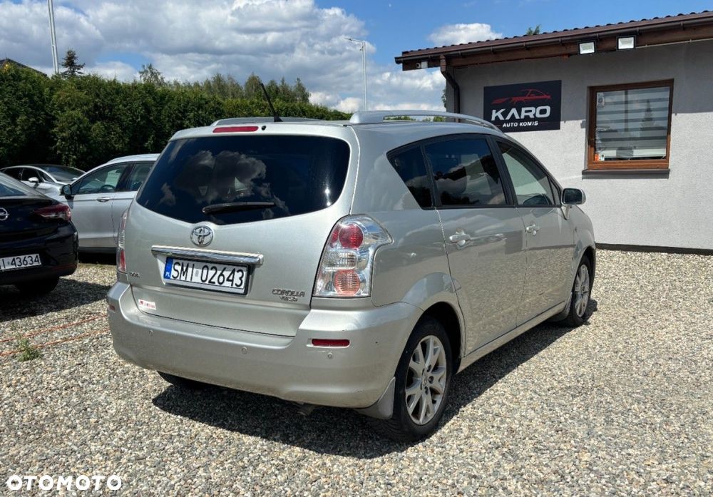 Toyota Corolla Verso - 5