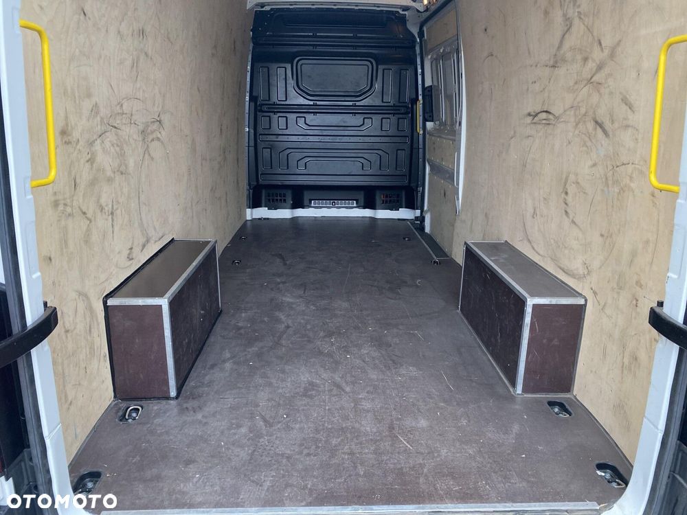 Volkswagen Crafter - 22