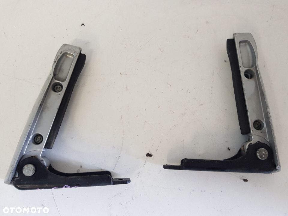 Piaggio MP3 Yourban 300 Podnóżek Pasażera Lewy Prawy - 4