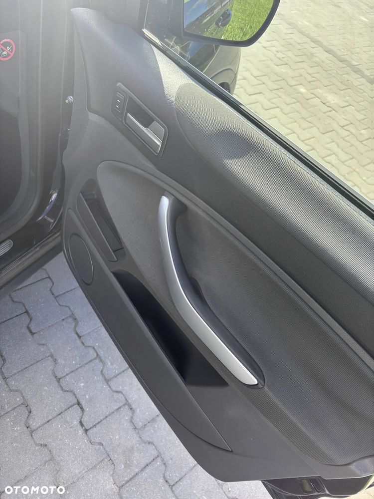 Ford Kuga 2.0 TDCi Titanium FWD - 16
