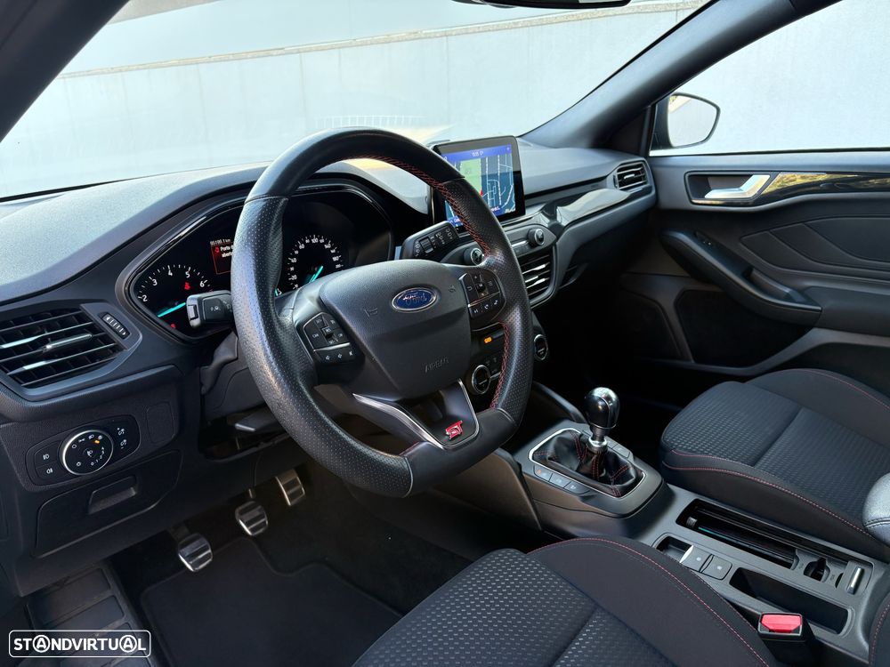 Ford Focus 1.0 EcoBoost ST-Line - 23