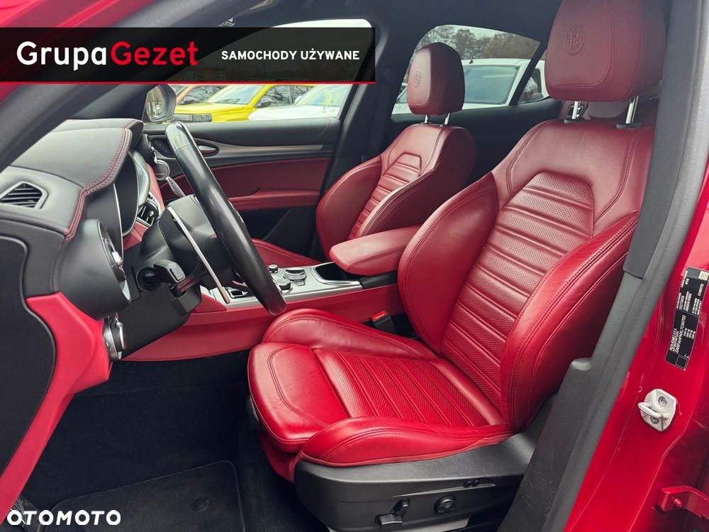 Alfa Romeo Stelvio - 10