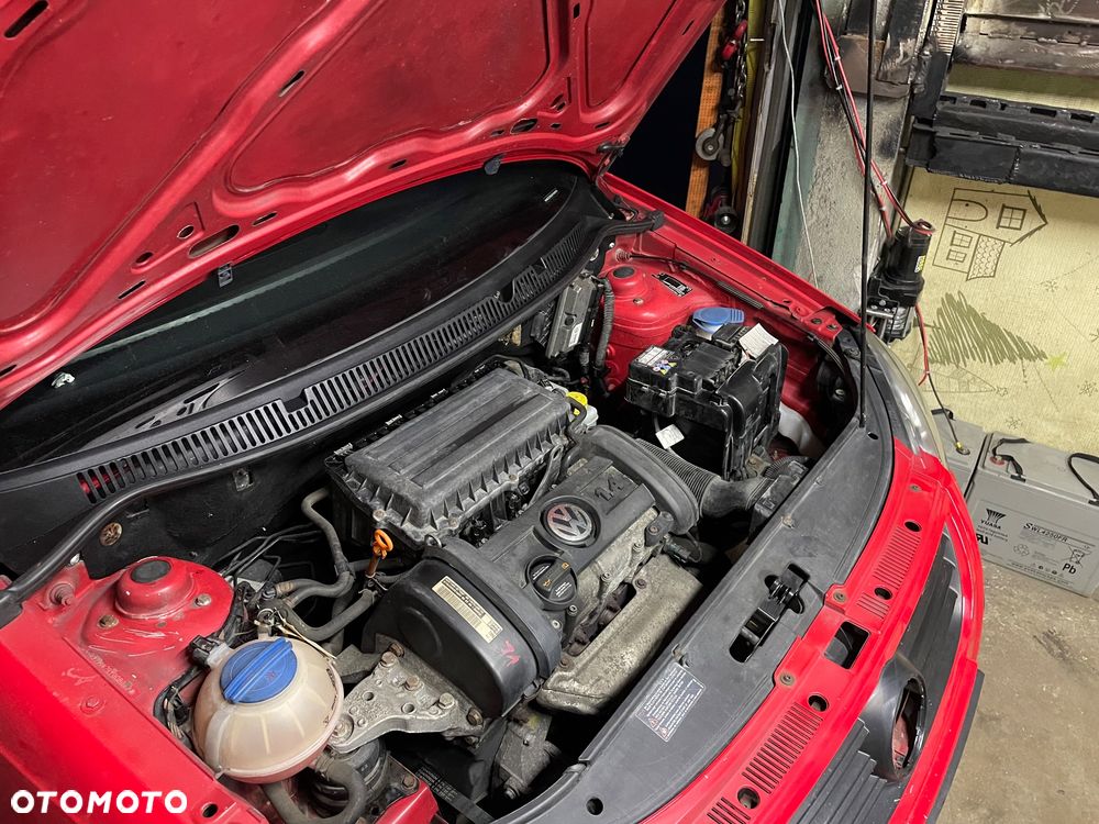 Volkswagen Polo 1.4 16V Comfortline - 20