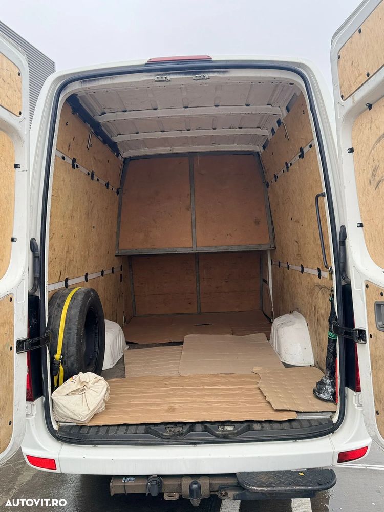 Volkswagen Crafter - 2