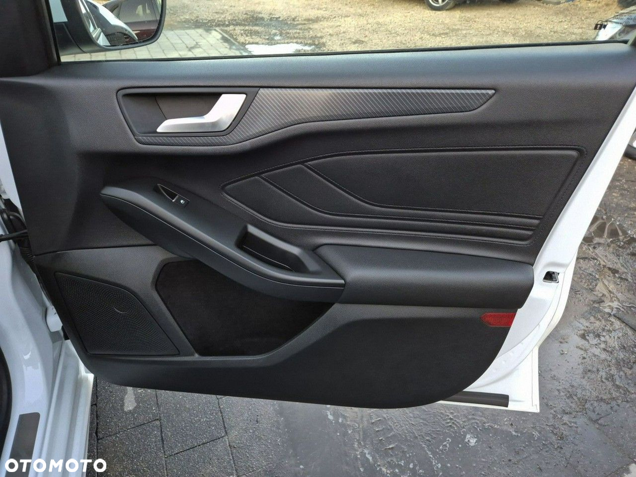 Ford Focus - 32