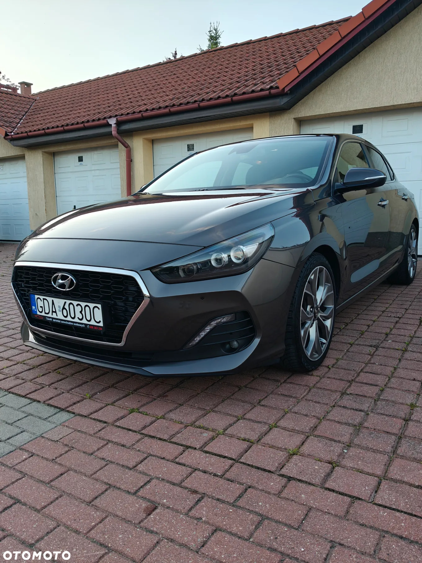 Hyundai i30 Fastback 1.6 CRDI Premium - 2