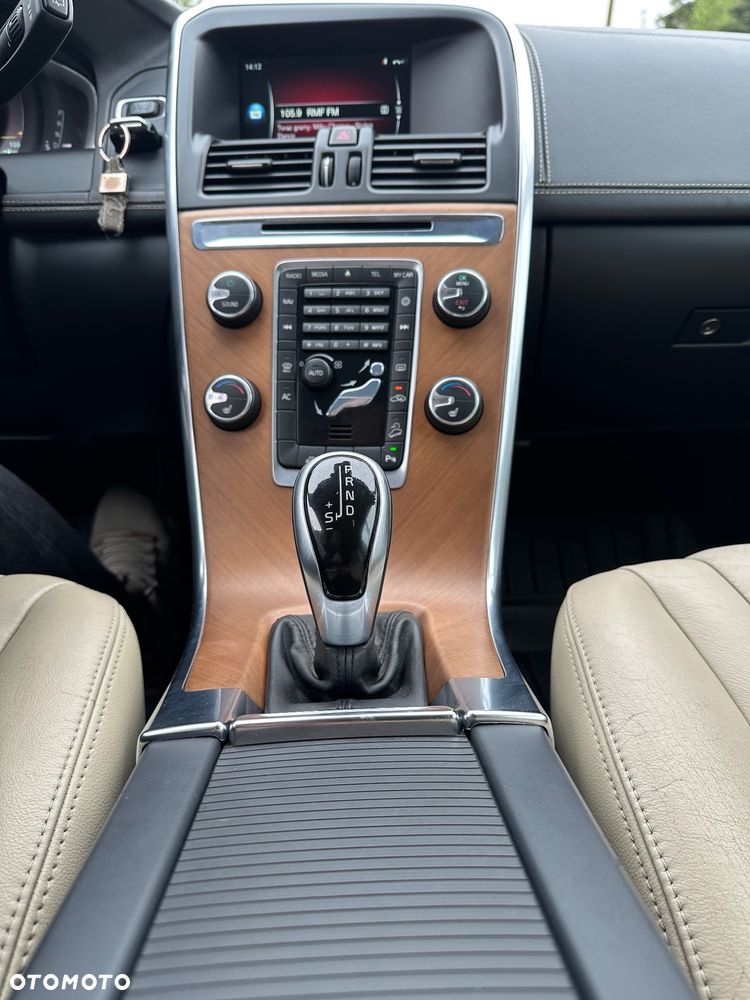 Volvo XC 60 - 24