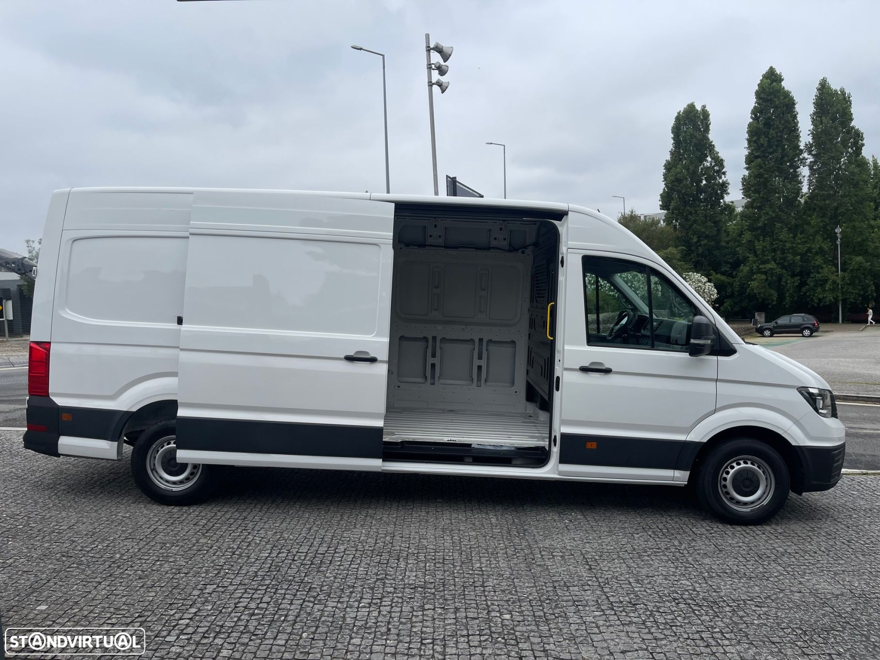 VW Crafter 35 2.0 TDI L3H3 - 11