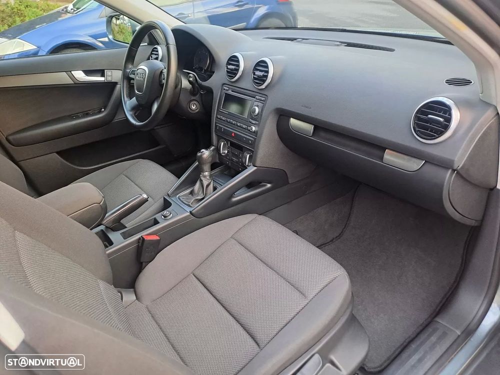 Audi A3 Sportback 1.6 TDI S-line - 23