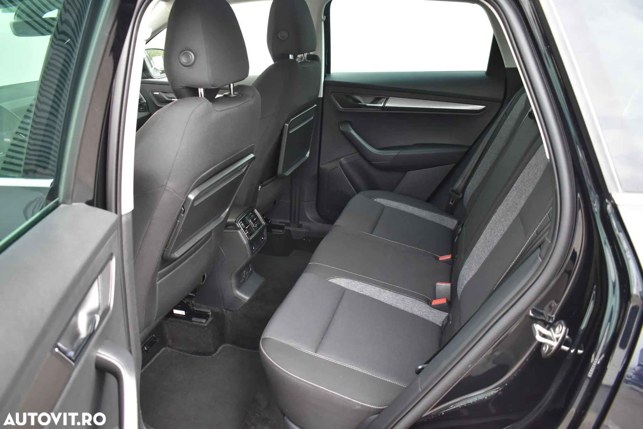 Skoda Karoq 1.5 TSI ACT DSG Ambition - 26