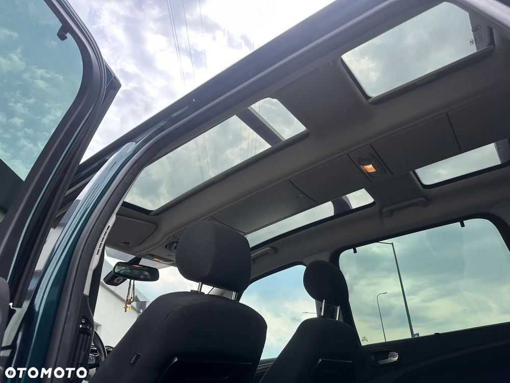 Ford Galaxy 2.0 TDCi Ghia - 12