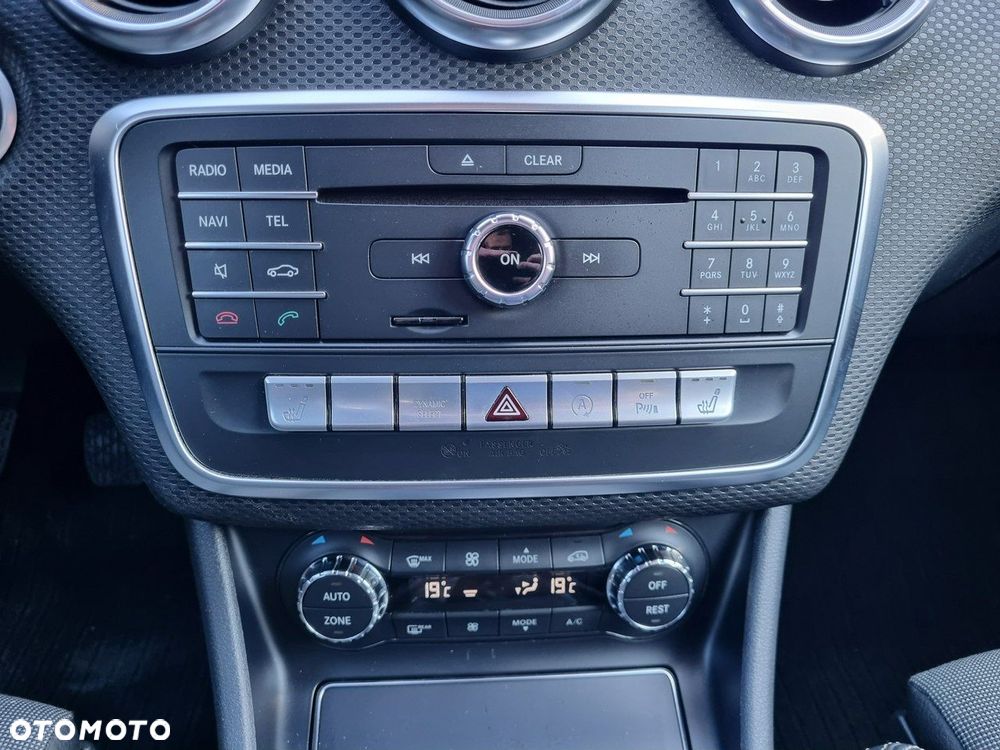 Mercedes-Benz Klasa A 200 AMG Line - 23