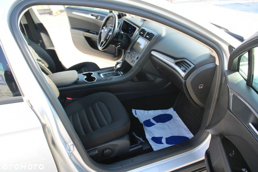 Ford Mondeo - 35