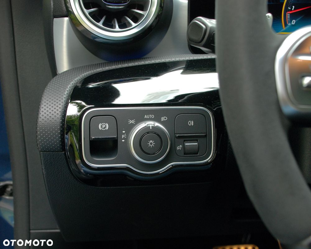 Mercedes-Benz CLA AMG 45 S 4-Matic+ 8G-DCT - 29