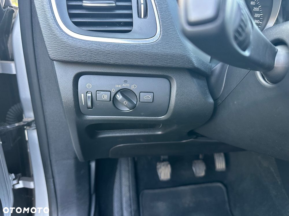 Volvo V40 - 33