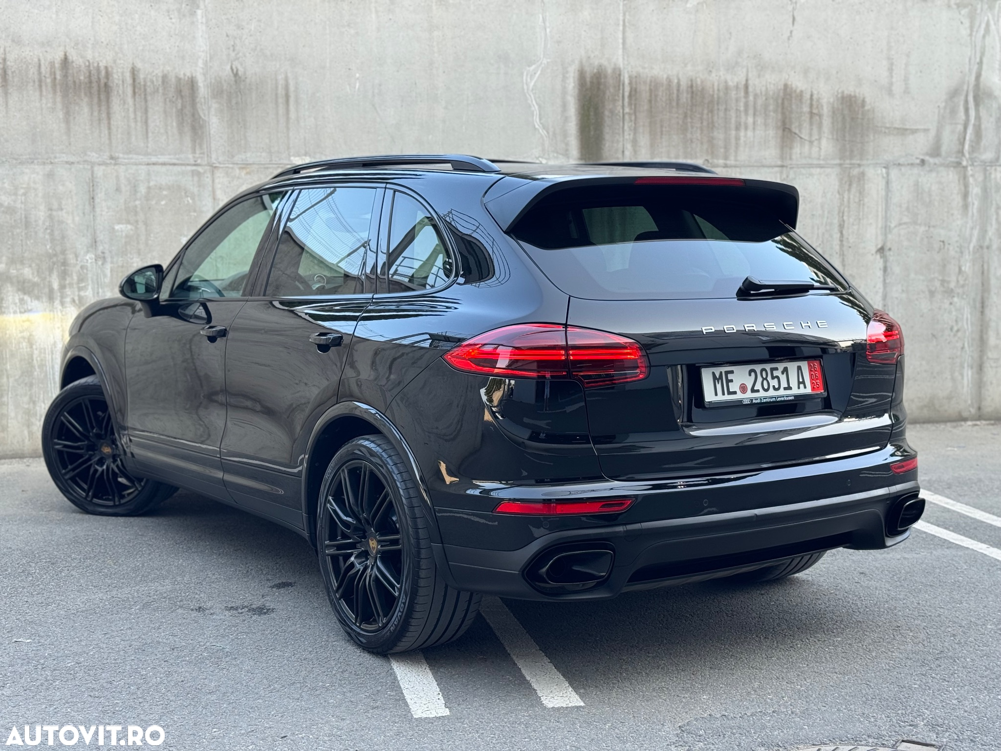 Porsche Cayenne Diesel Platinum Edition - 3