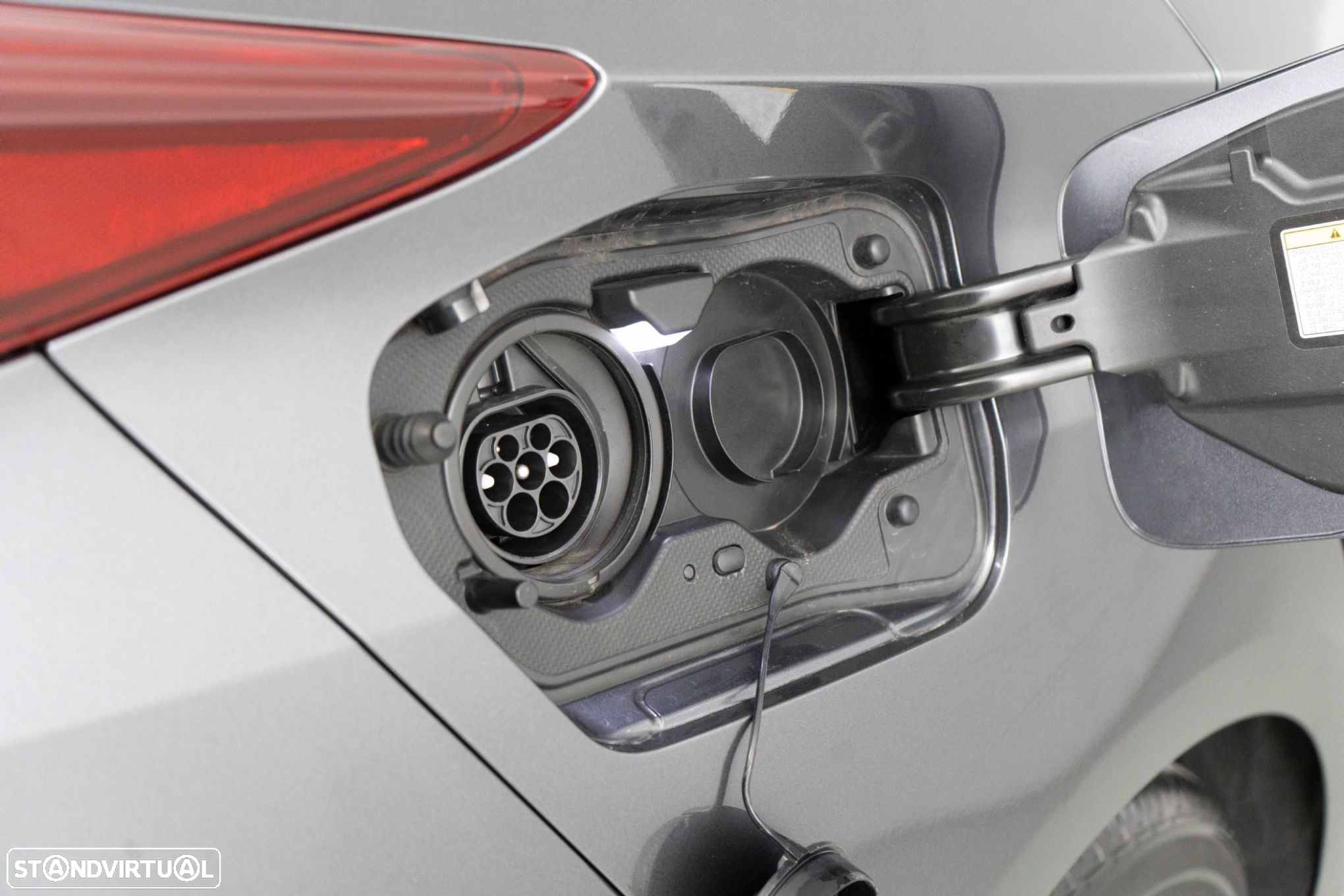Toyota Prius 1.8 Plug-In Premium - 15