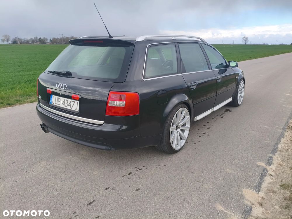 Audi A6 Avant 2.4 - 5