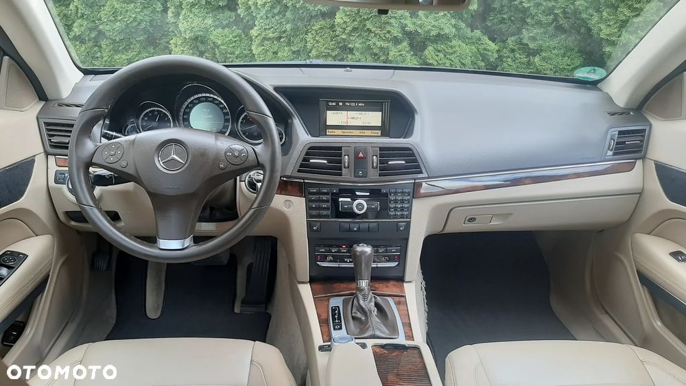 Mercedes-Benz Klasa E 250 CGI BlueEFFICIENCY Automatik Avantgarde - 21