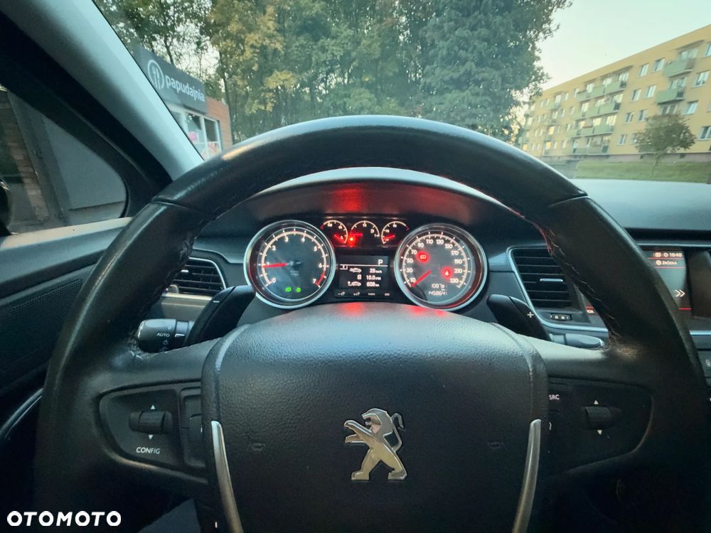 Peugeot 508 1.6 e-THP Allure S&S - 40