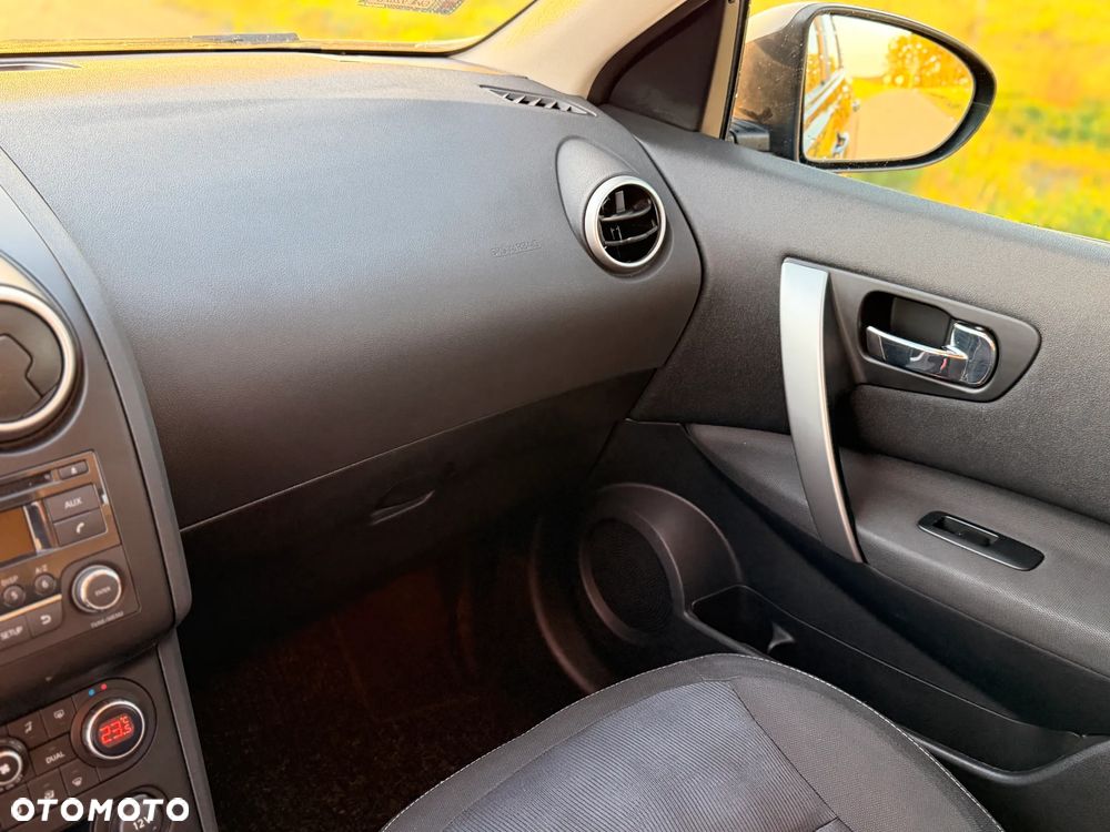 Nissan Qashqai 1.6 visia - 18