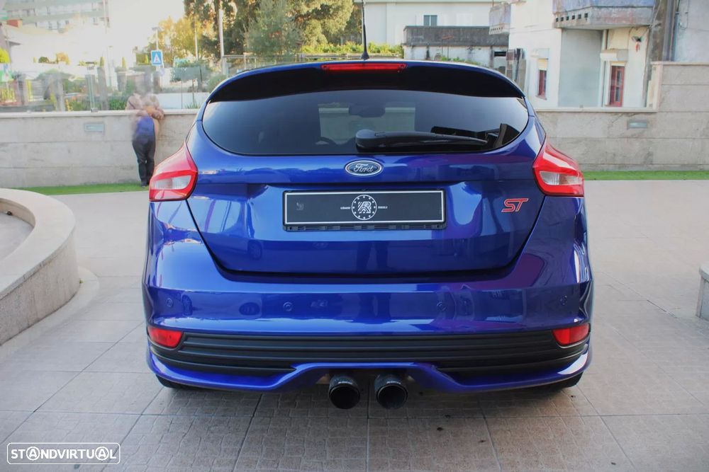 Ford Focus - 24