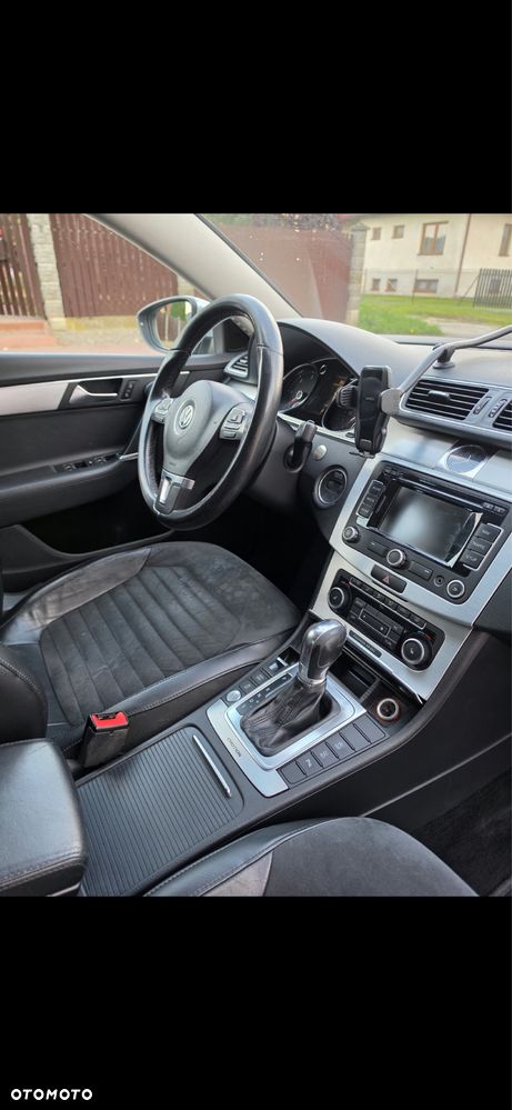 Volkswagen Passat 2011 photo 4