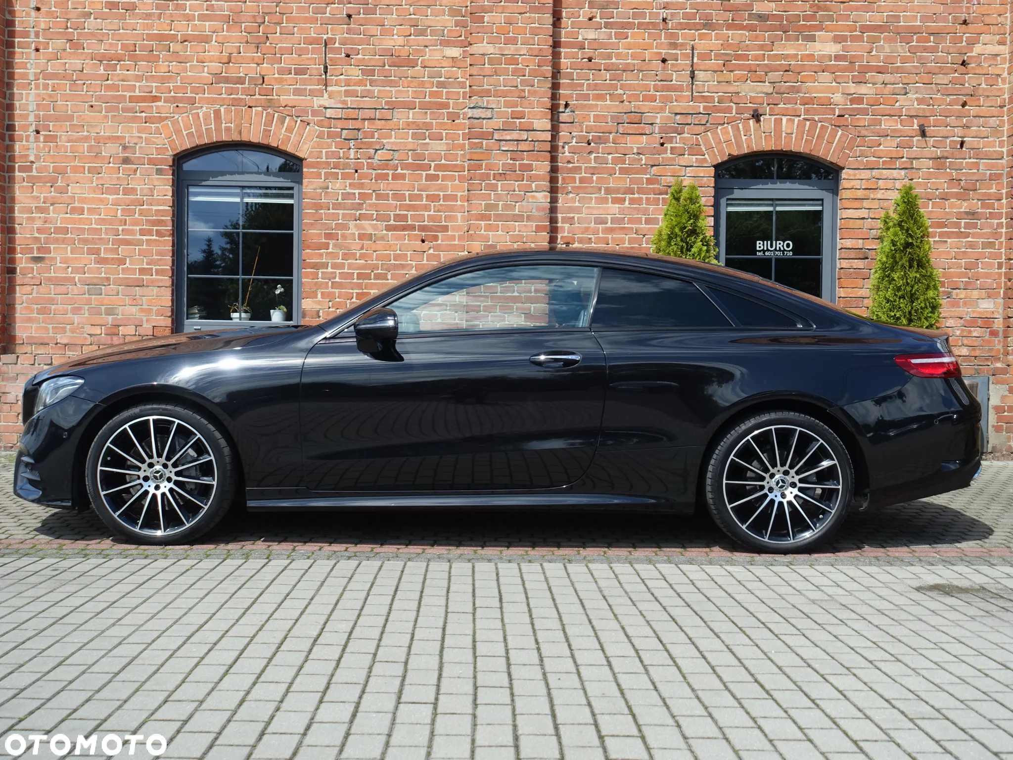 Mercedes-Benz Klasa E 220 d Coupe 4-Matic AMG - 2