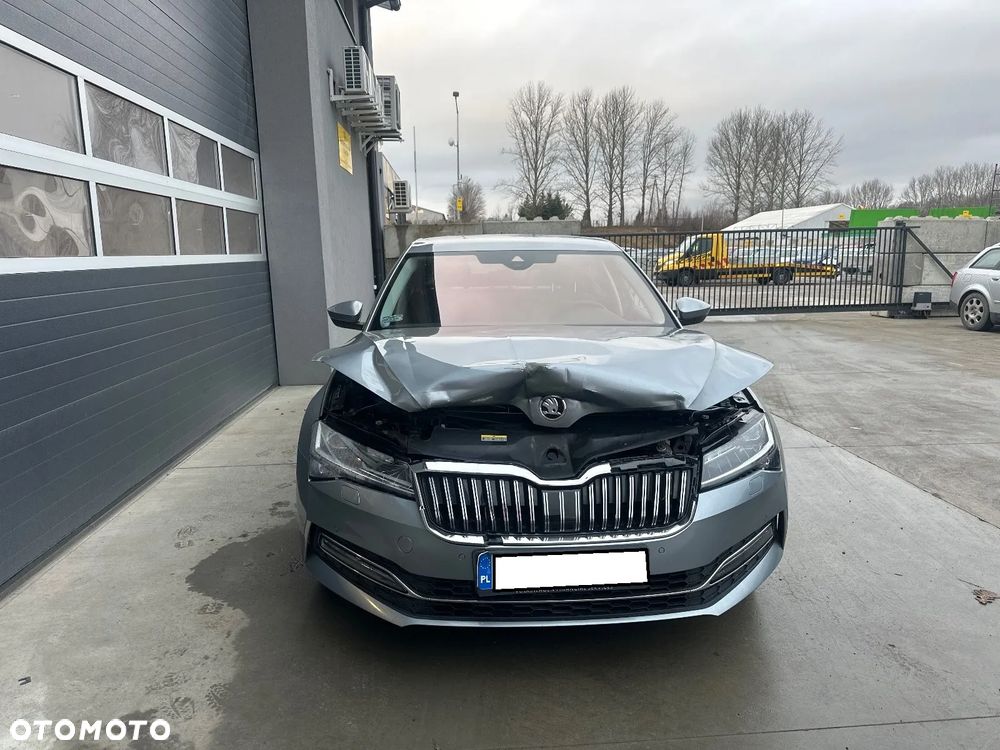 Skoda Superb 2.0 TSI L&K DSG - 8