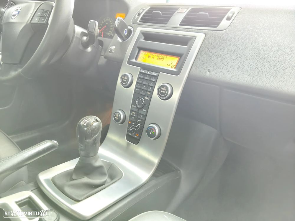 Volvo S40 1.6 D Nível 2 - 9