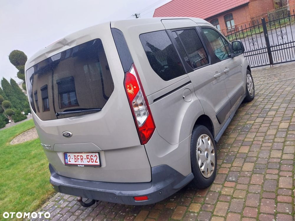 Ford Tourneo Connect - 8
