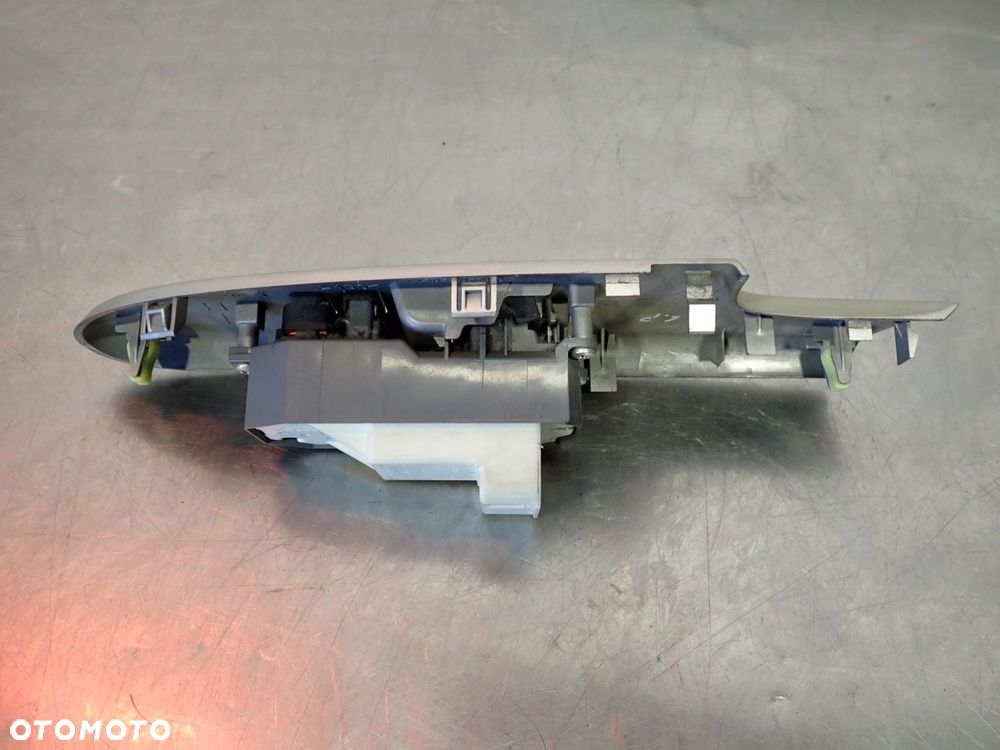 PANEL STEROWANIA SZYB TOYOTA URBAN CRUISER - 3