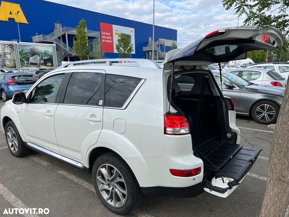Citroën C-Crosser 2.2 HDI Exclusive - 3
