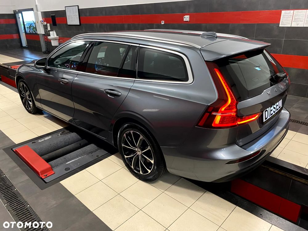 Volvo V60 D3 Momentum - 16
