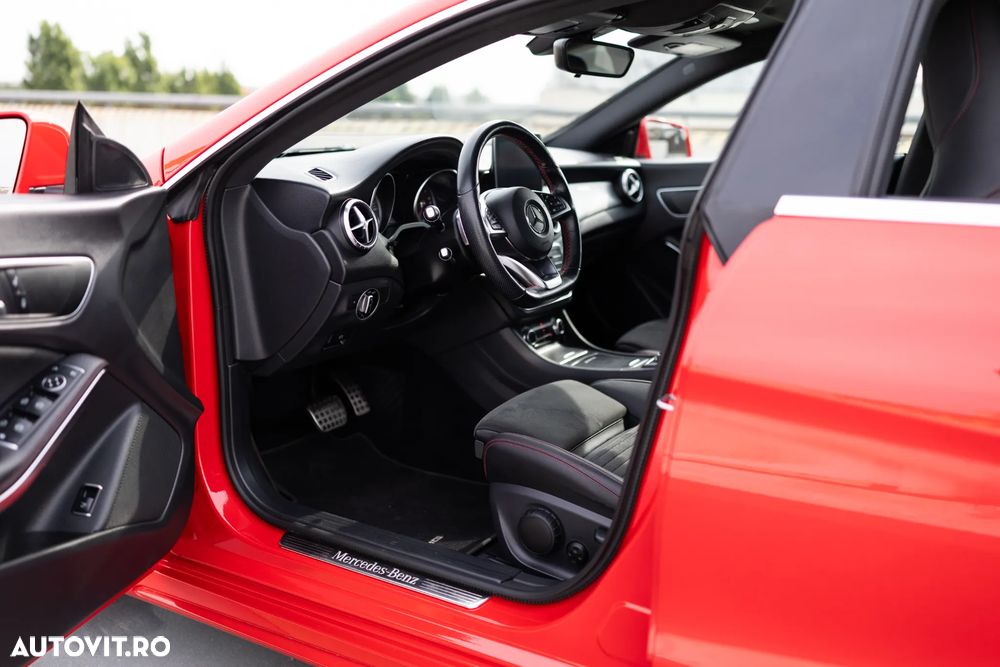 Mercedes-Benz CLA 200 - 30