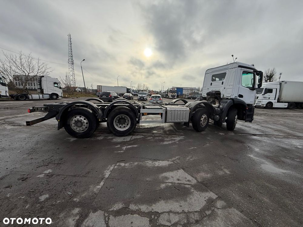 Mercedes-Benz Arocs 3240 8x2 • 3 osie skrętne • Euro 6 • 2018 rok - 13