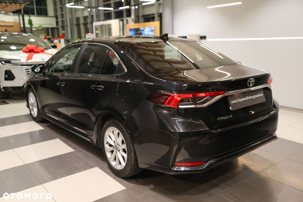 Toyota Corolla - 5
