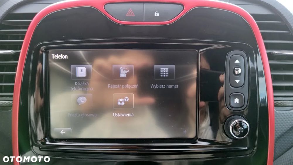 Renault Captur 1.2 TCe Helly Hansen EDC - 19