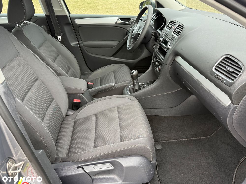 Volkswagen Golf - 29