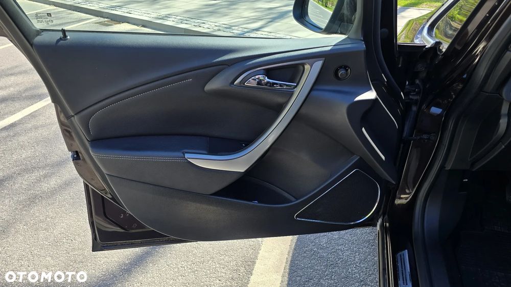 Opel Astra 2.0 CDTI Cosmo - 23
