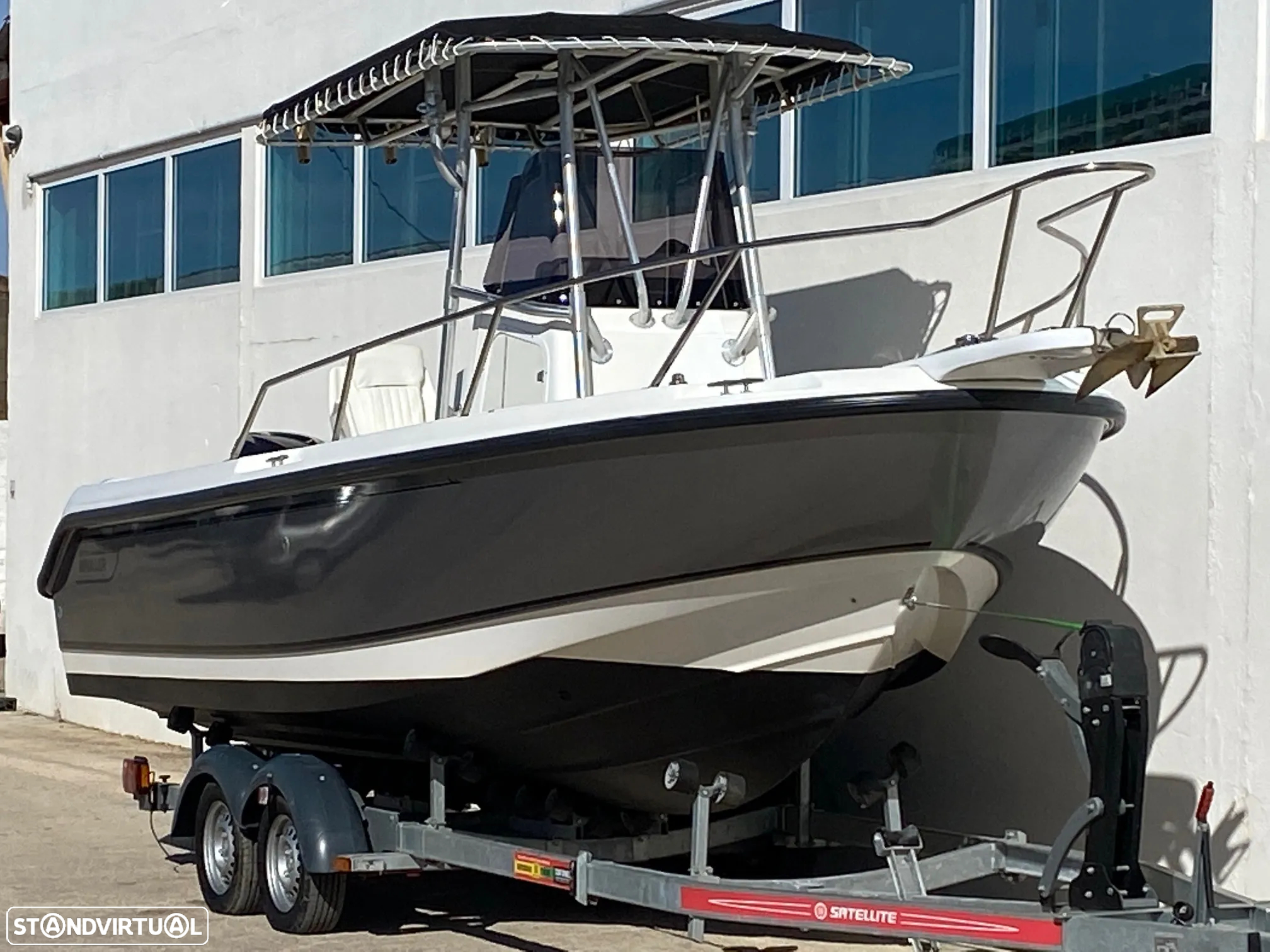 Boston Whaler Outrage 21 - 3