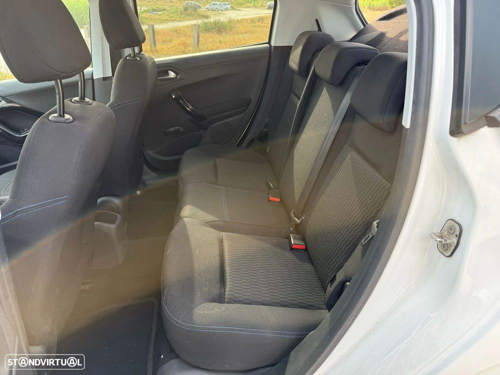 Peugeot 208 1.6 BlueHDi Style - 7