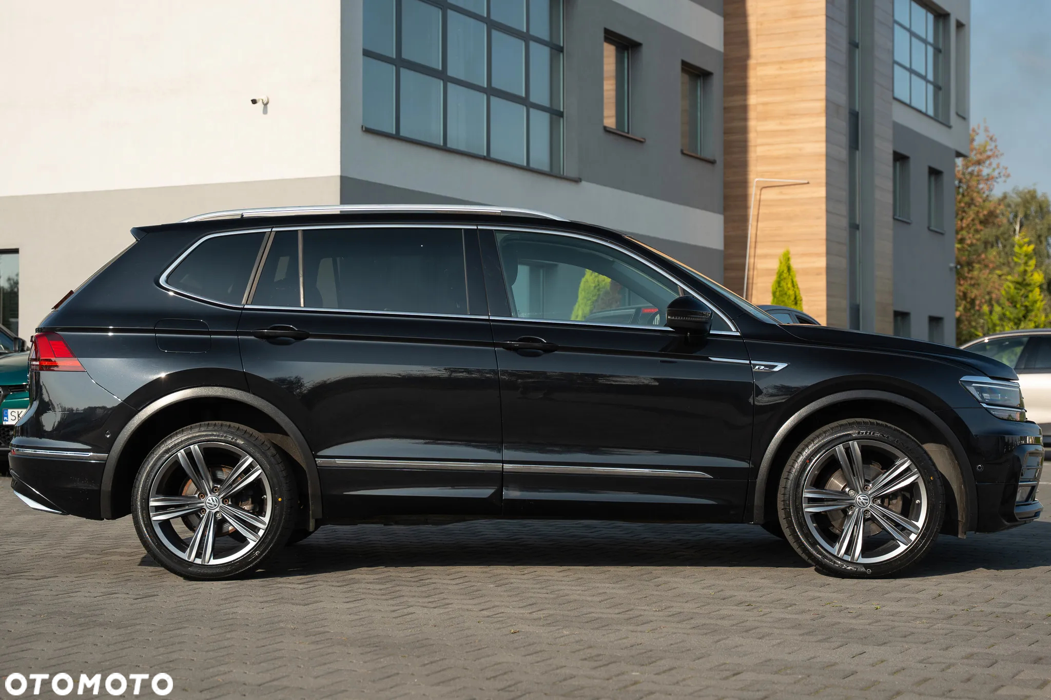 Volkswagen Tiguan Allspace 2.0 TDI 4Mot SCR Highline DSG 7os - 16