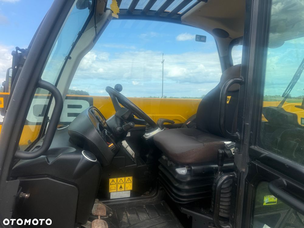 JCB 541-70 Agrisuper - 7