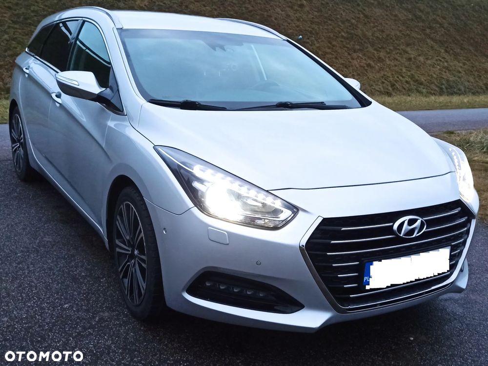 Hyundai i40 Kombi 1.7 CRDi DCT Premium - 1