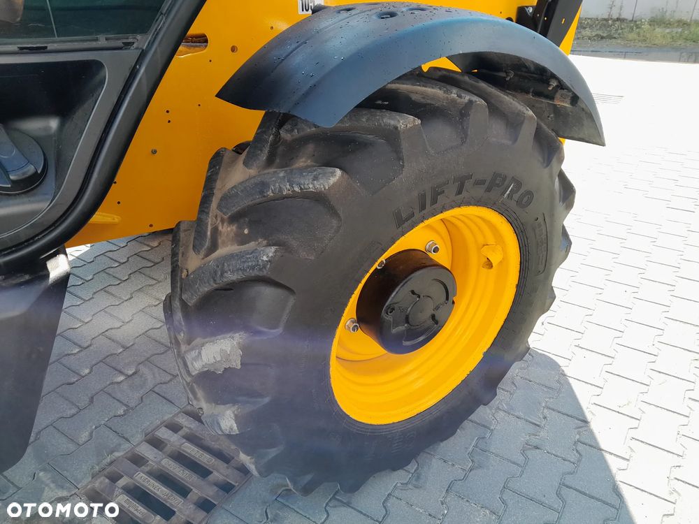 JCB 540-140 - 24