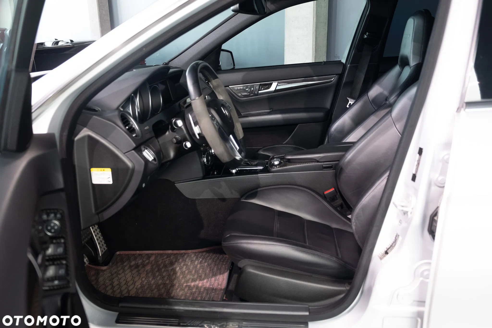 Mercedes-Benz Klasa C 63 AMG AMG SPEEDSHIFT MCT AMG Performance Package - 7